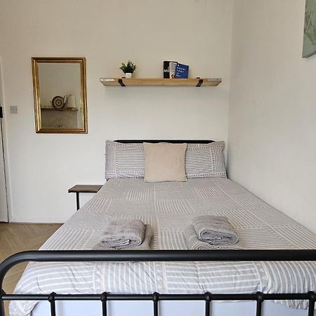 Newly Renovated Studios & Ensuite Rooms! - Camberwell London Exterior foto