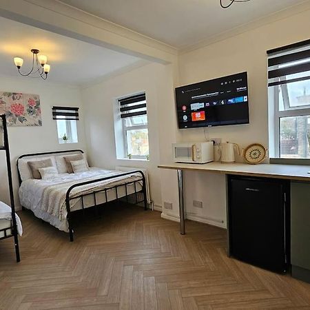 Newly Renovated Studios & Ensuite Rooms! - Camberwell London Exterior foto